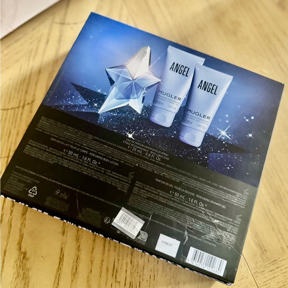 Thierry Mugler Angel Body Gift Set - Refillable Star
FREE SHIPPING - Picture 4 of 8